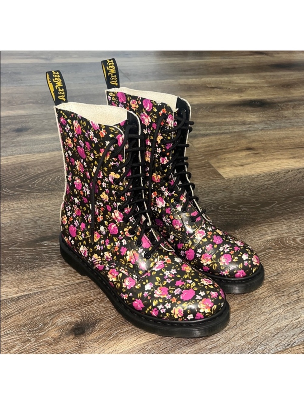 Dr. Martens Womens Simone Floral Leather Lace Up Combat Ankle Boots Rare Sz 10 - Picture 2 of 12